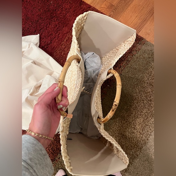 New In Box! Cult Gaia Jerrica Straw Tote Bag - Picture 10 of 12